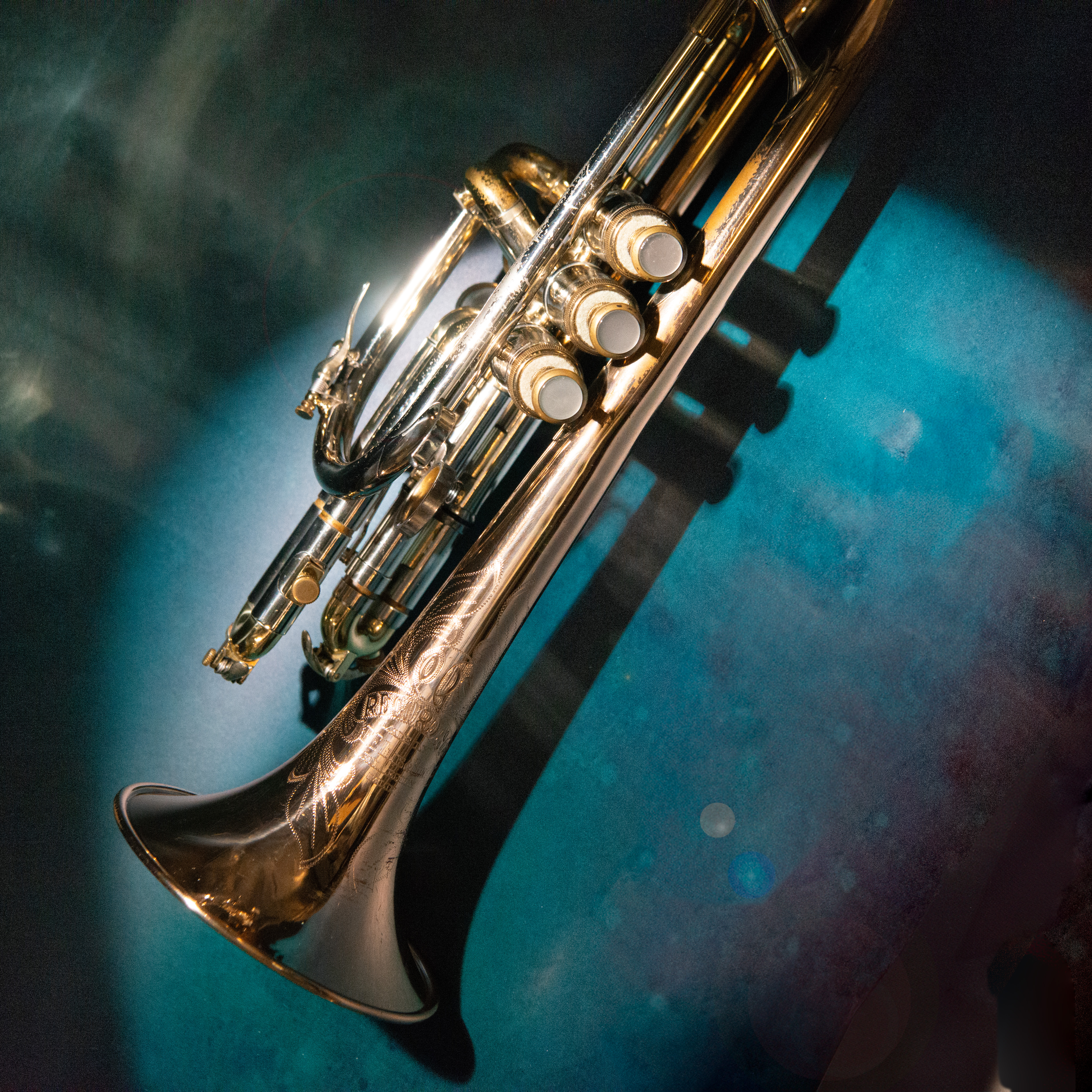 Sell Musical Instruments at Auction